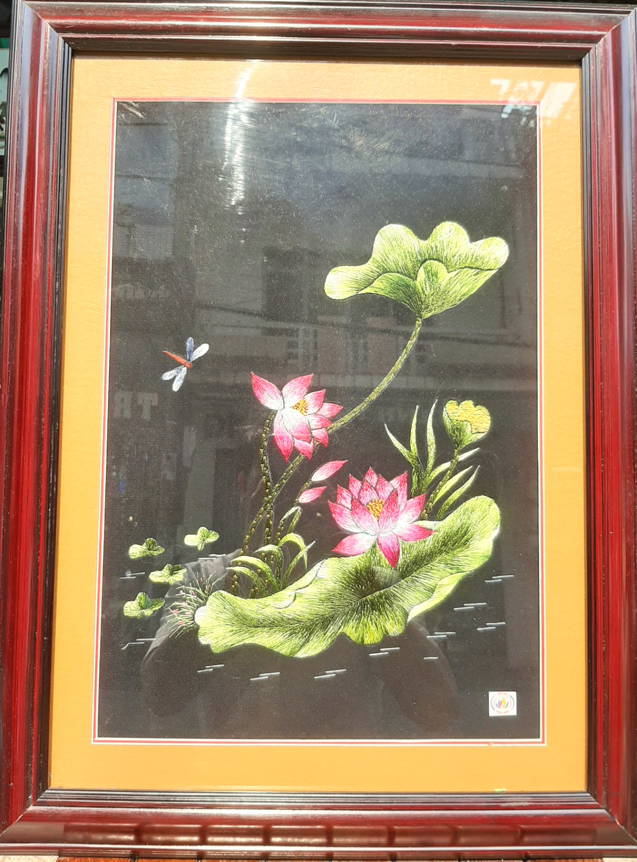 Ảnh của Tranh thêu Hoa sen (45cm x 60cm)