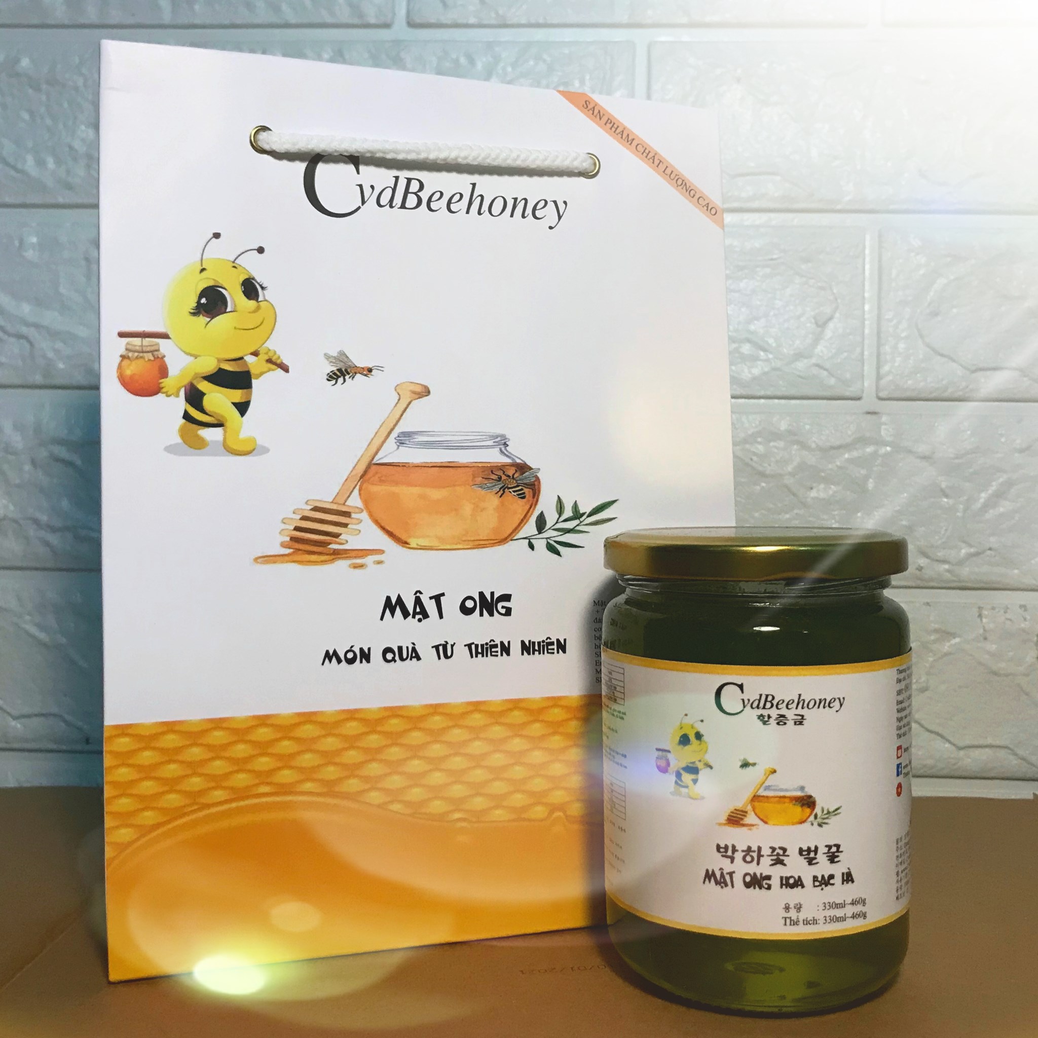 Ảnh của Mật ong hoa bạc hà 330ml Cvdbeehoney