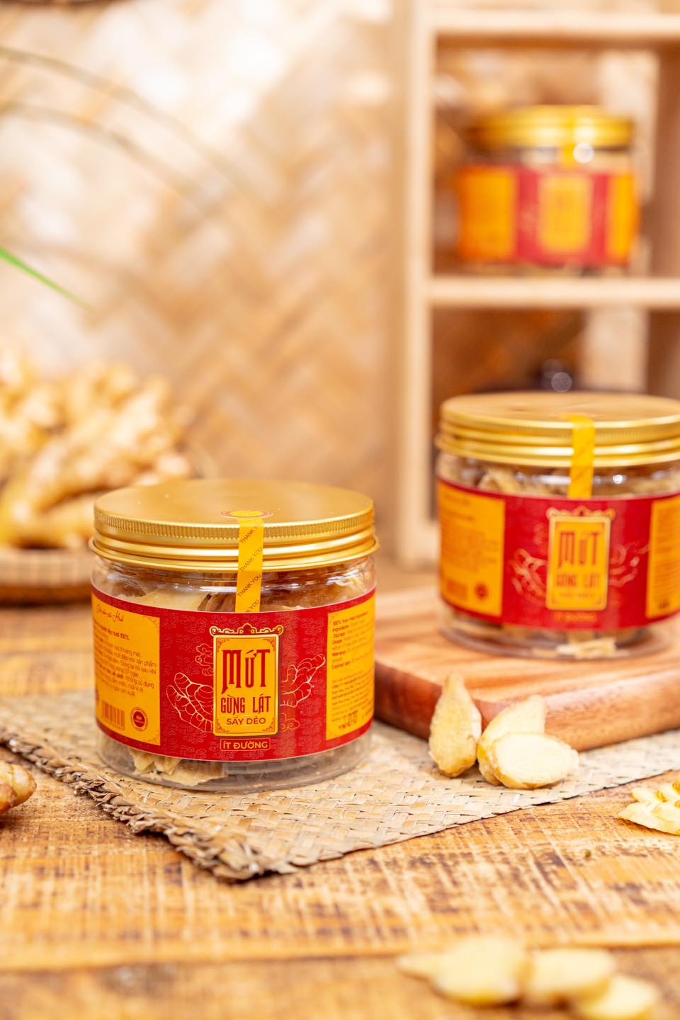 Ảnh của Mứt gừng lát Huefarm (Hộp)