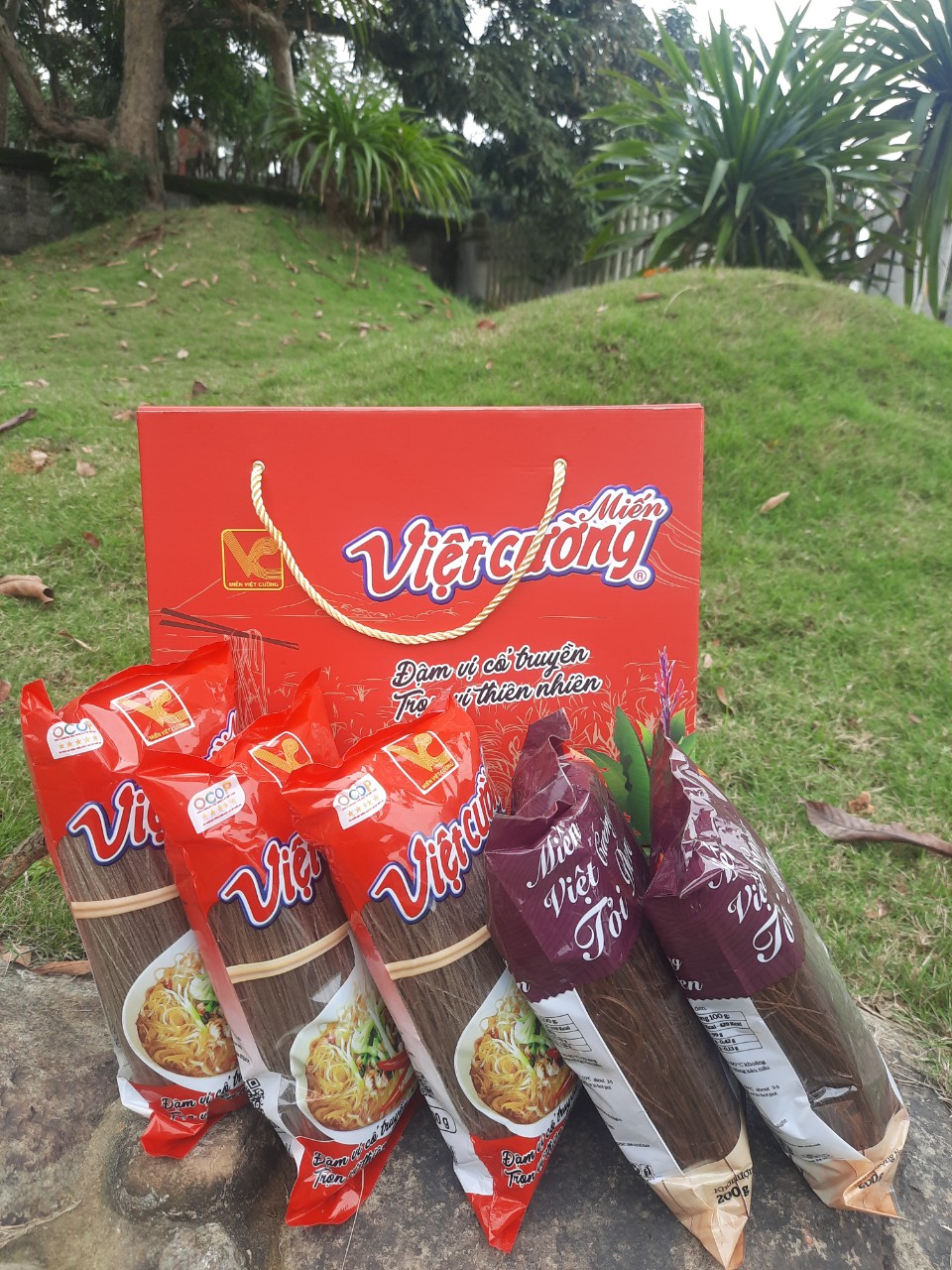 Ảnh của Hộp 3 Dong 2 tỏi đen