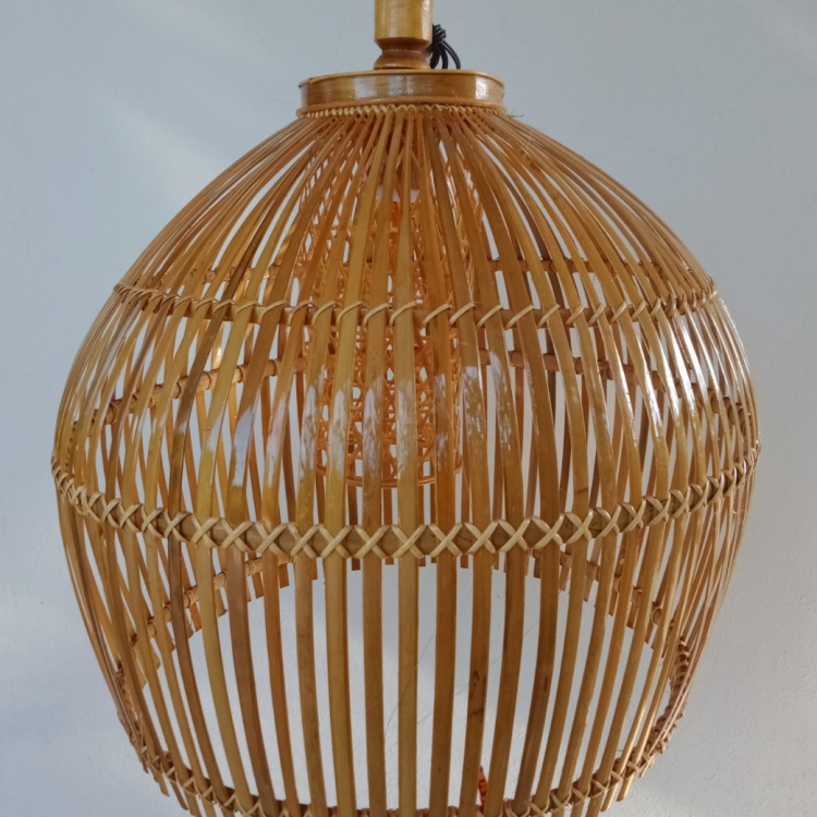 Ảnh của Đèn Cầu Nửa