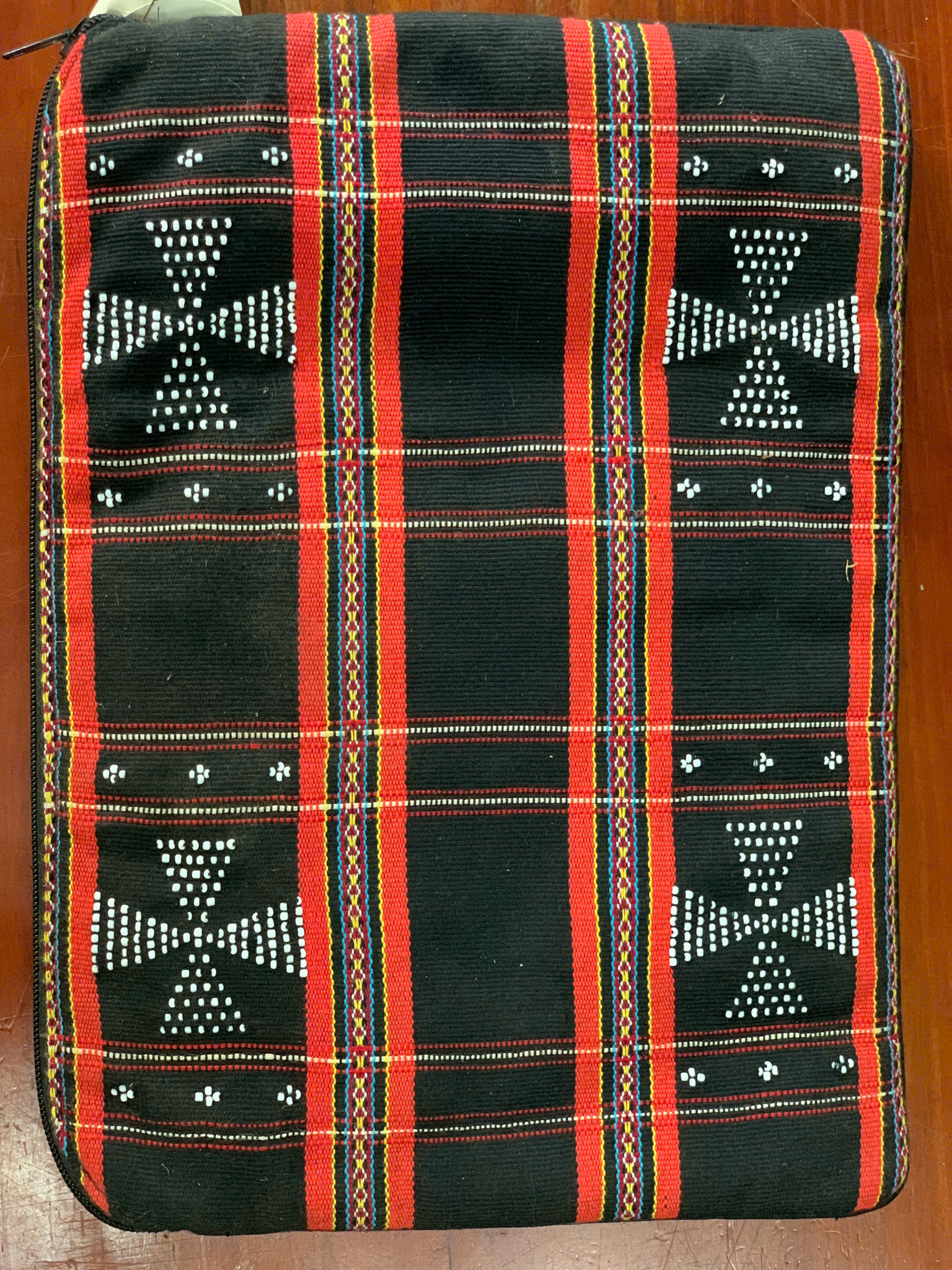 Ảnh của Túi thổ cẩm đựng Laptop AzaKooh (cái)