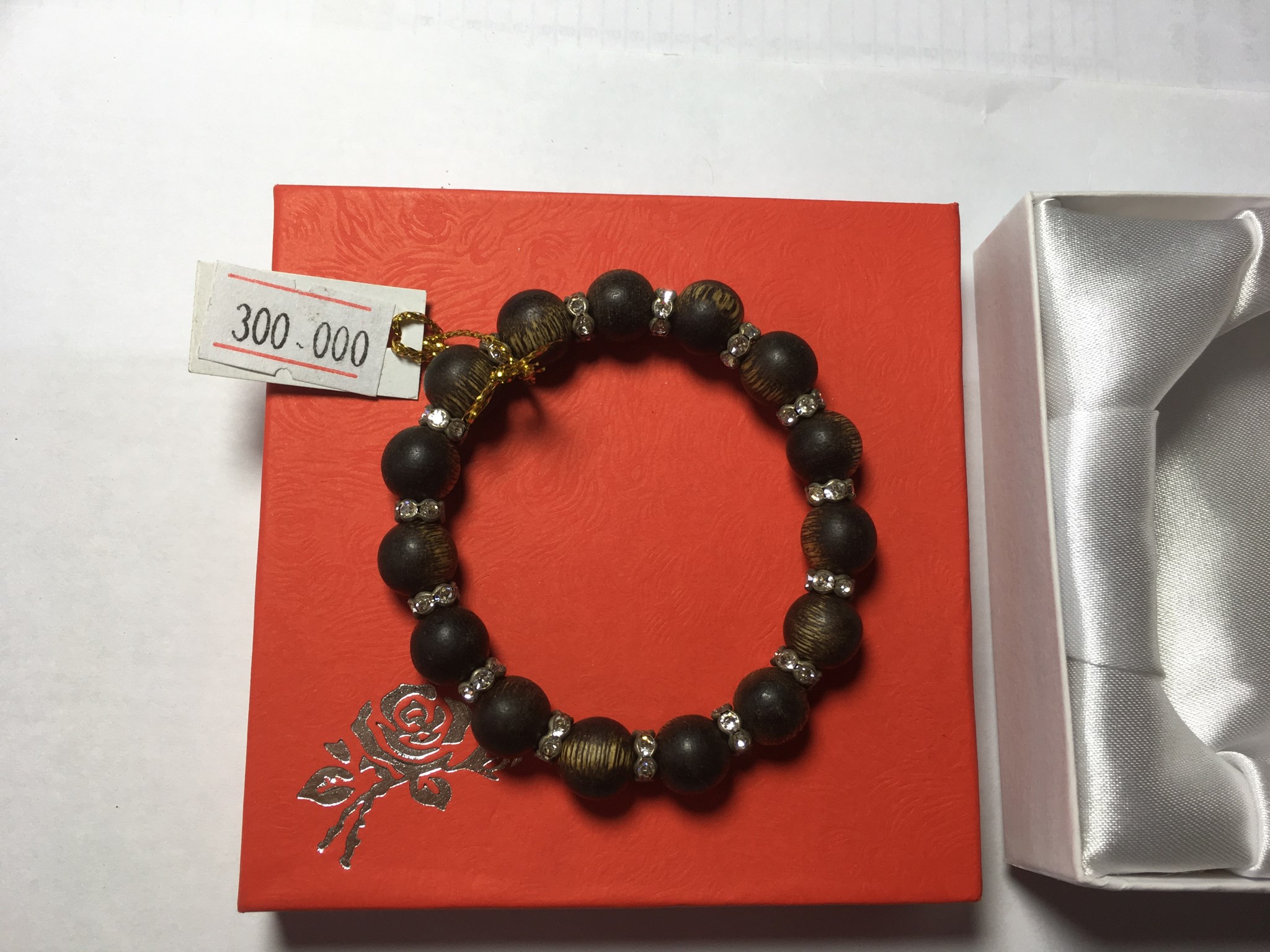 Ảnh của Dây nữ đen đính bạc 8 li